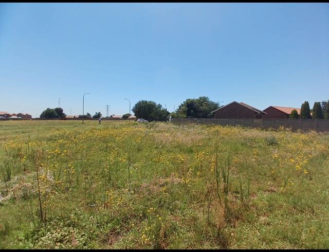 1,036M² VACANT LAND FOR SALE IN RIVERSDALE
